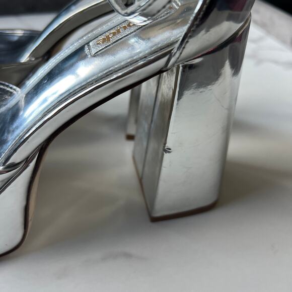 Larroude Ari Platform Pump In Silver Specchio Size 8.5 - Picture 7 of 9